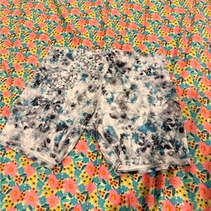 lululemon athletica Blue and Gray Patterned Bike Shorts